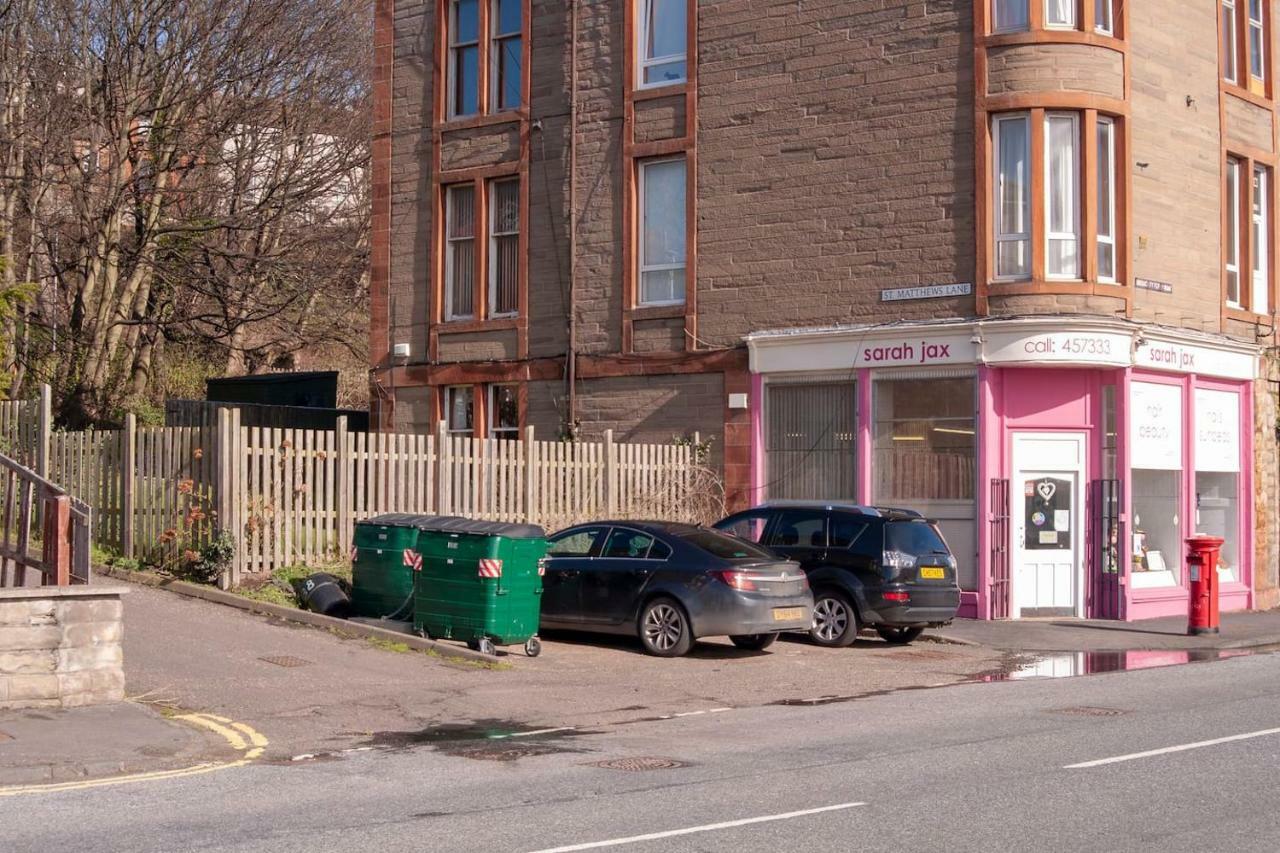 Tranquil Place In Dundee Near Docks Exterior photo